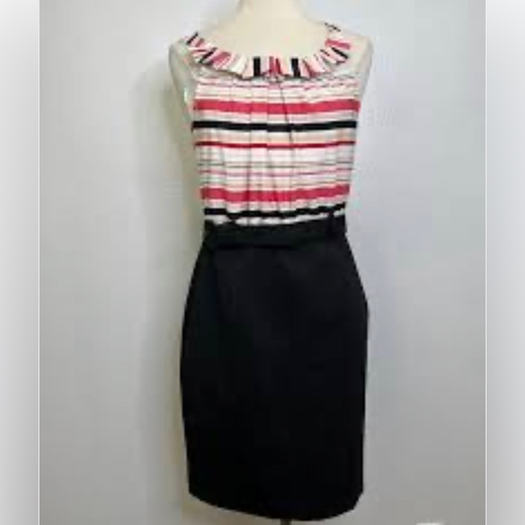 New York and Company (size XL) Sleeveless, Pleated, Ruffled Collar, Pencil Dress - Picture 5 of 13